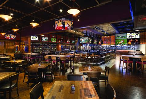 best place to watch football las vegas|sports bar downtown las vegas.